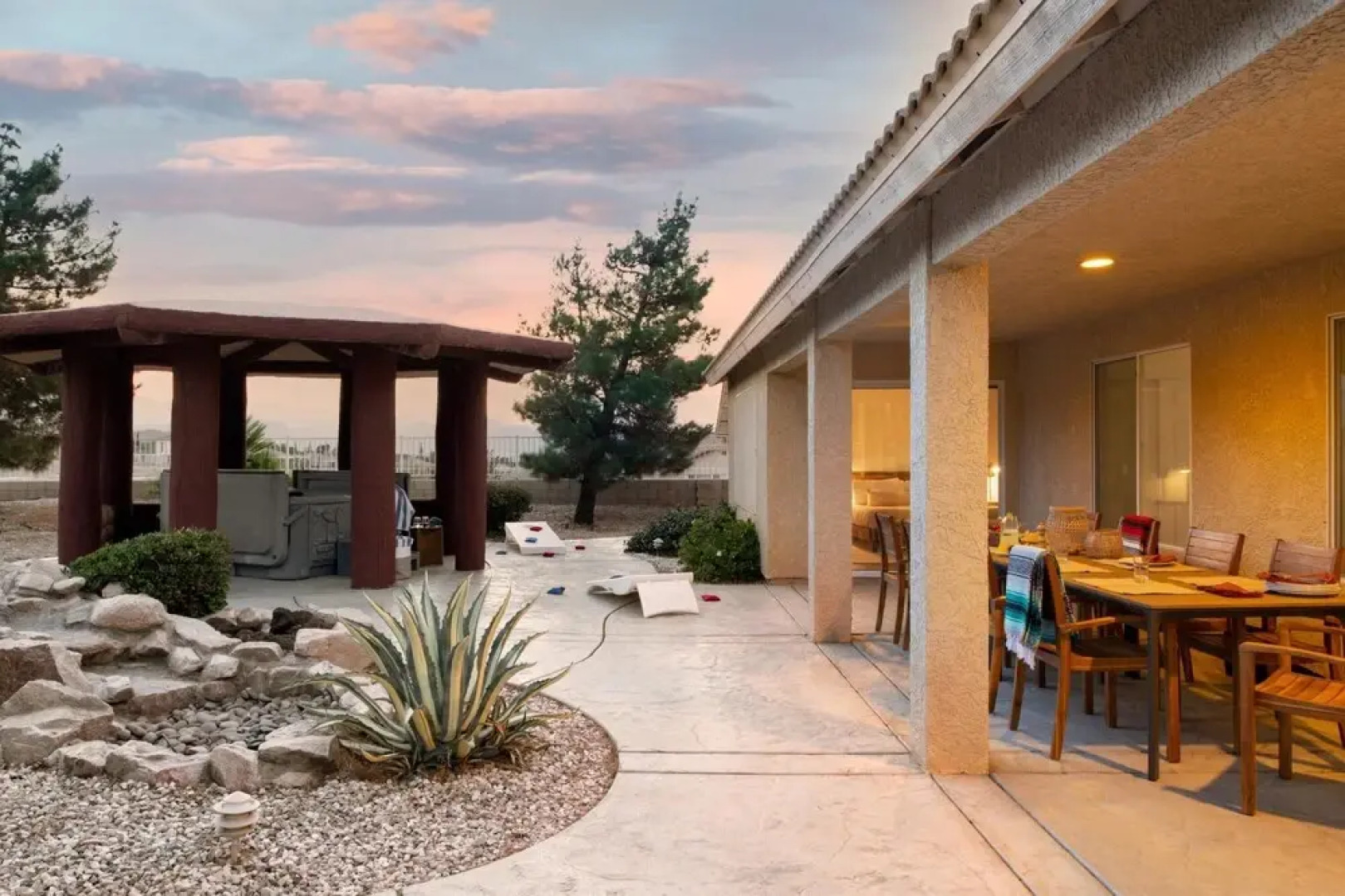 Selecta Ave - Fauna in Yucca Valley