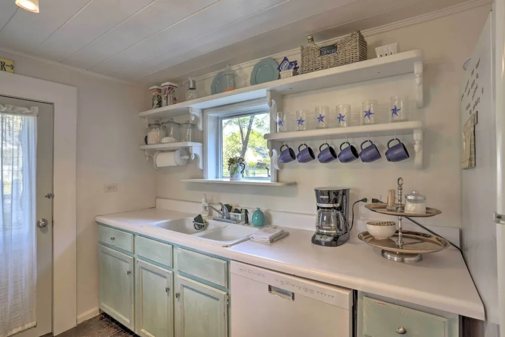 Coastal, Walkable Home in Historic Southport!