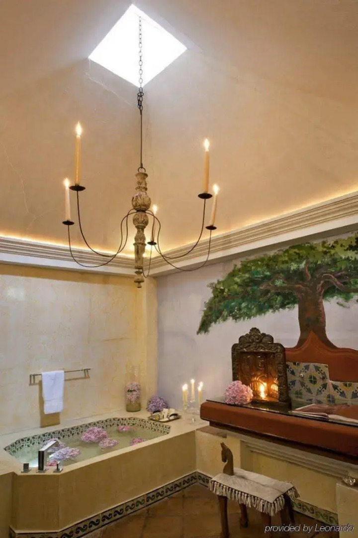 Mil Flores Luxury Design Hotel