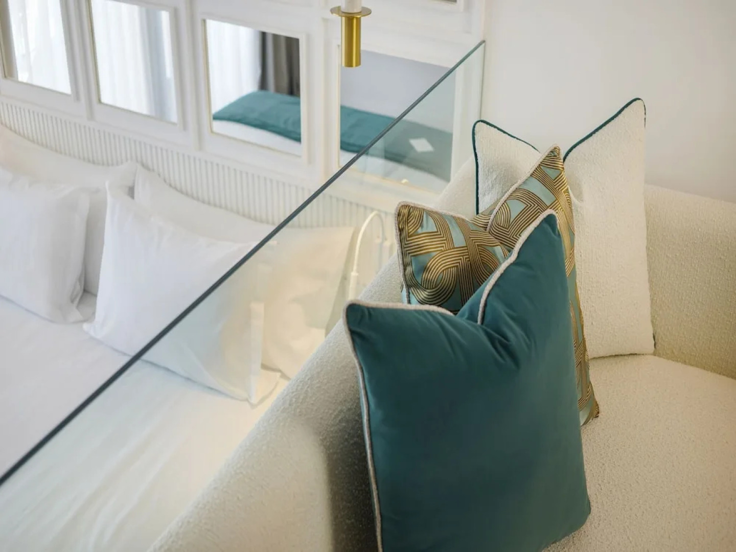 Отель Petit Palace Suites Hotel