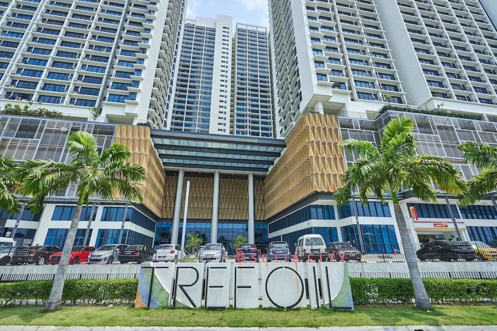 Oyo Home 89316 Special Studio Setia Alam Trefoil