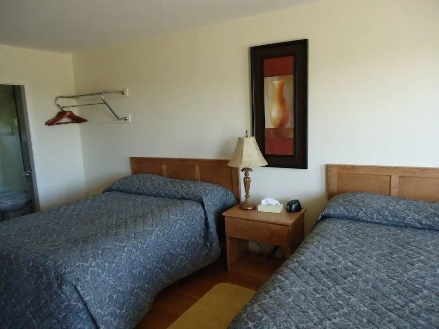 Anchor Motel and Suites