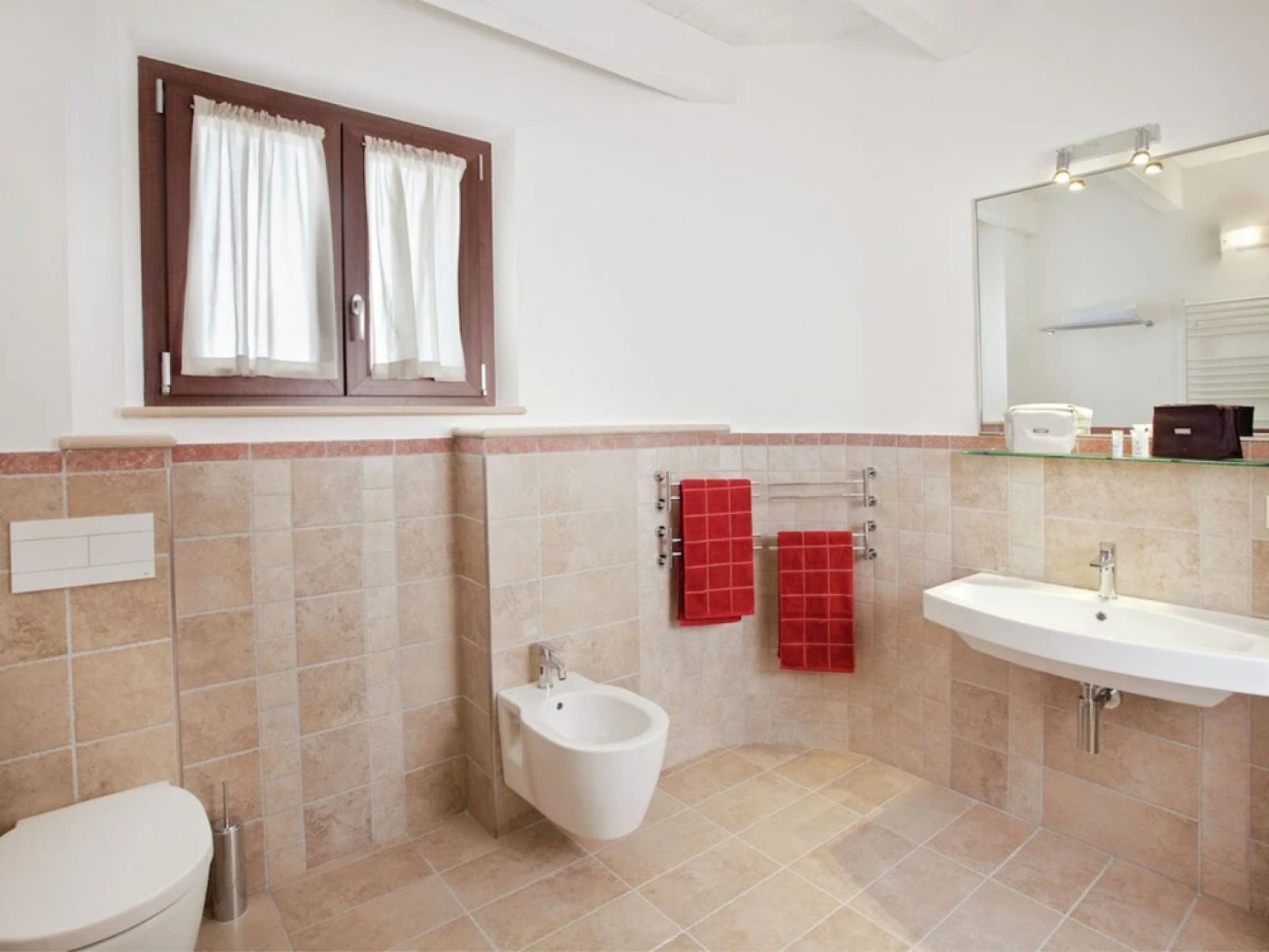 Modern Holiday Home in Pedaso with Pool