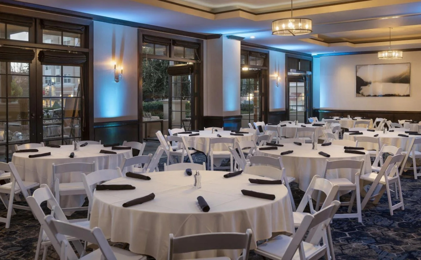 Juniper Hotel Cupertino, Curio Collection by Hilton