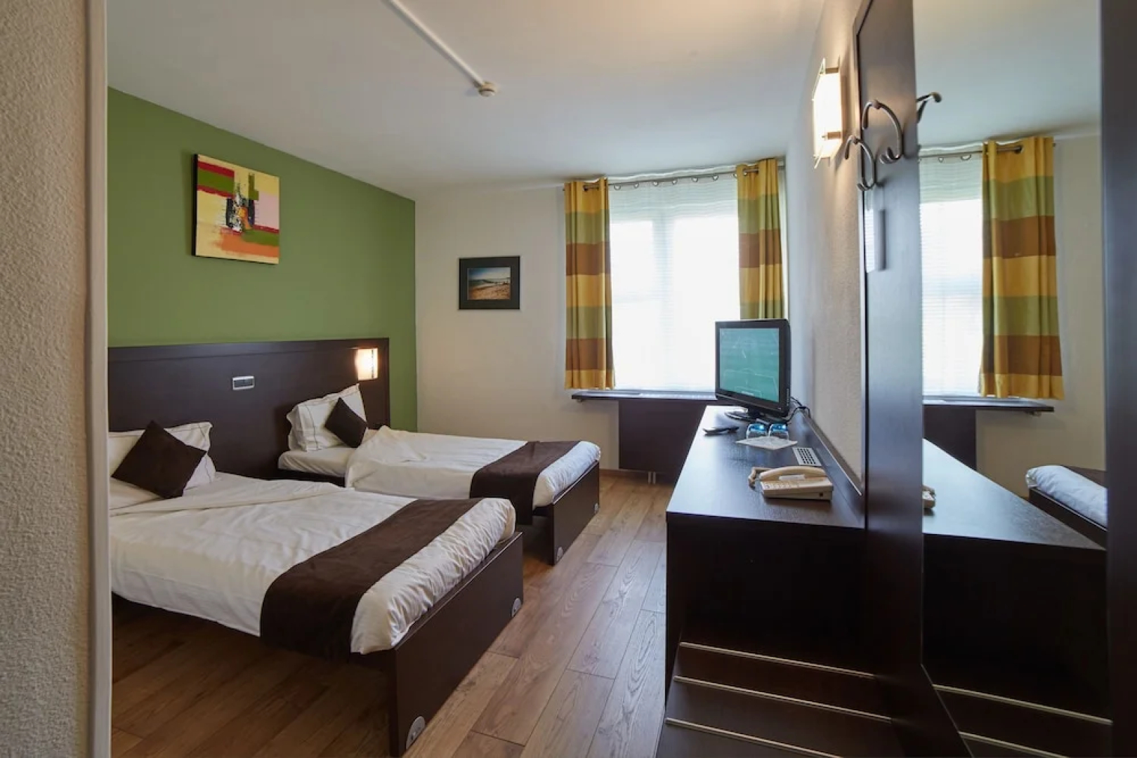 Threeland Hotel