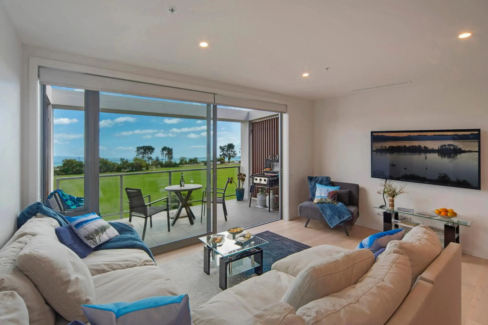 Tahunanui Oceanview Apartment