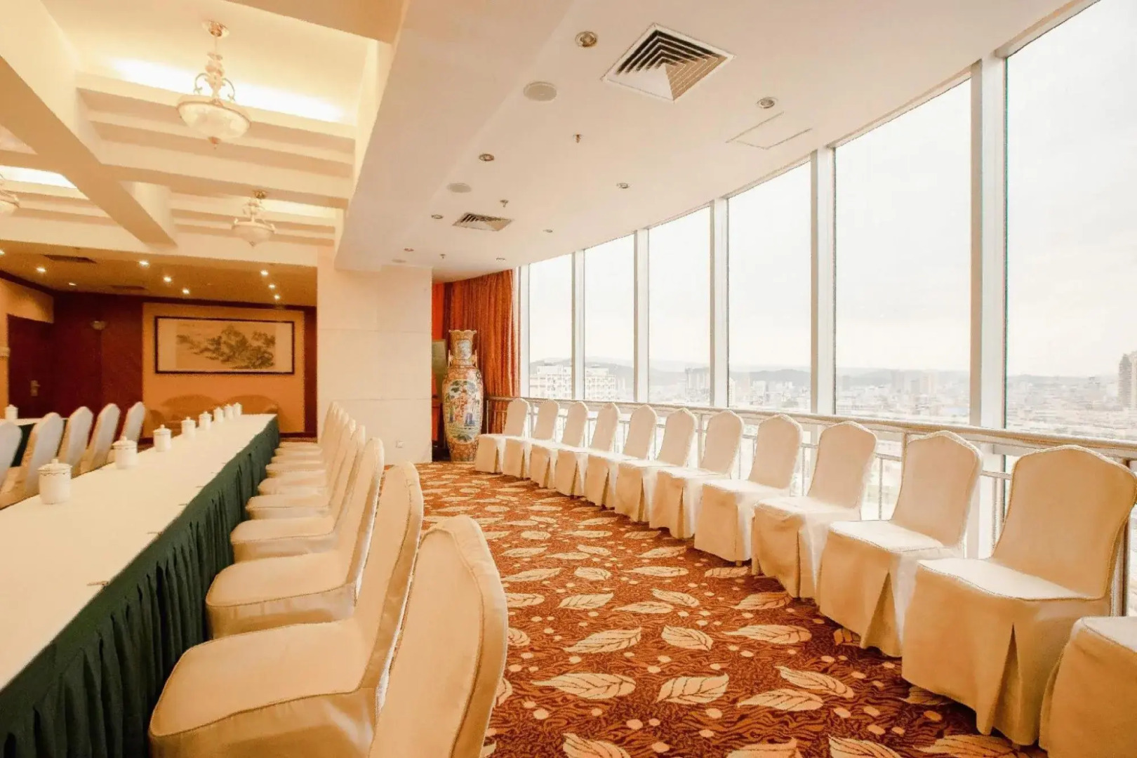 Chuxiong WeishengXiongbao Hotel