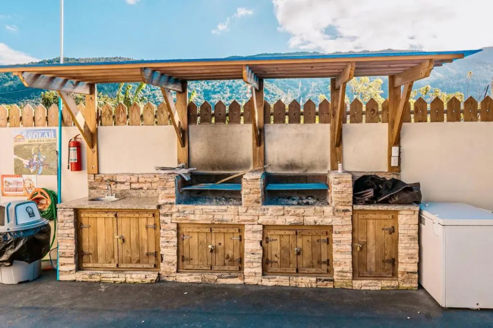 B-8 hermoso apartamento al pie de la montaña con piscina total mente equipado