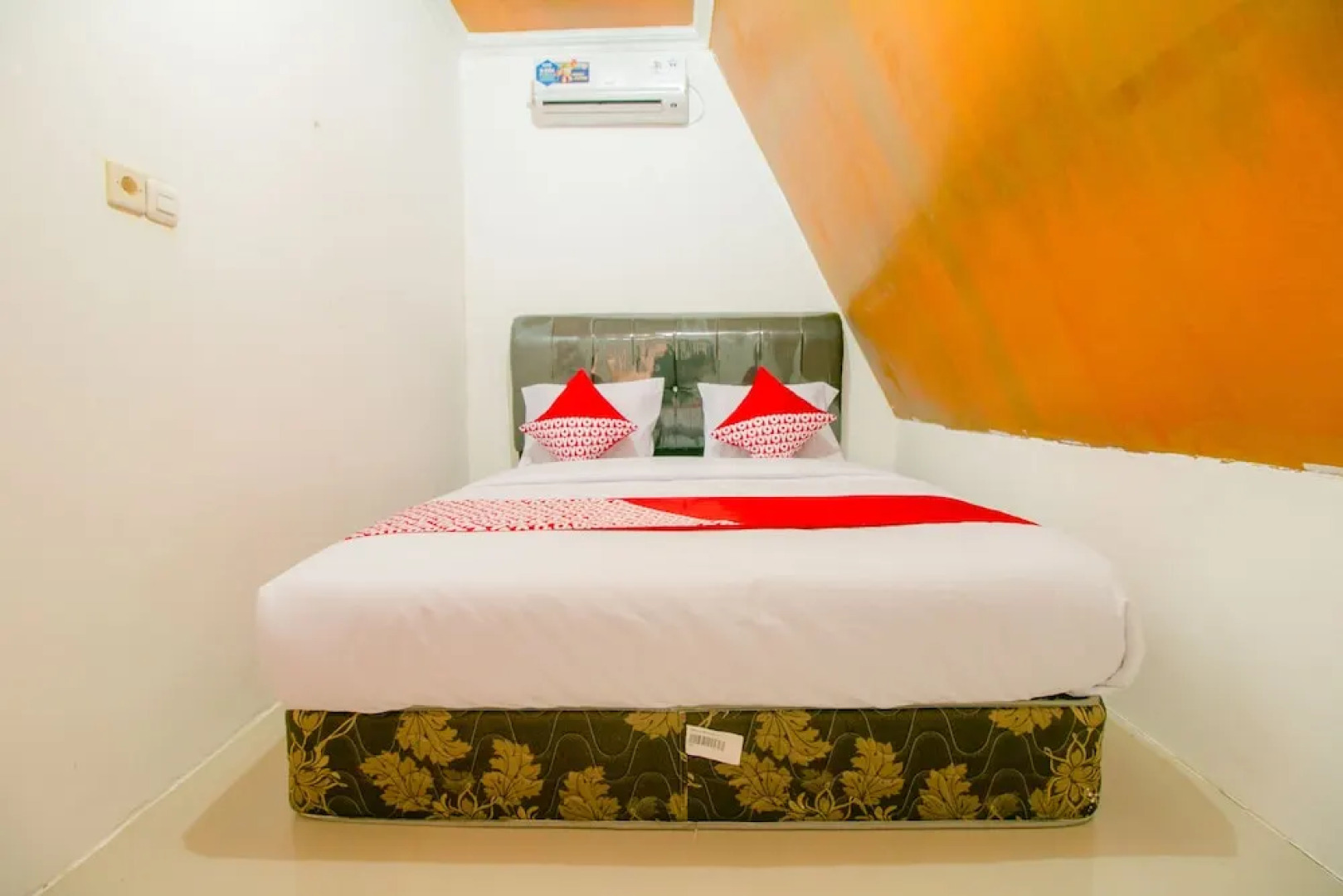 Hotel Ratu Pantai by OYO Rooms