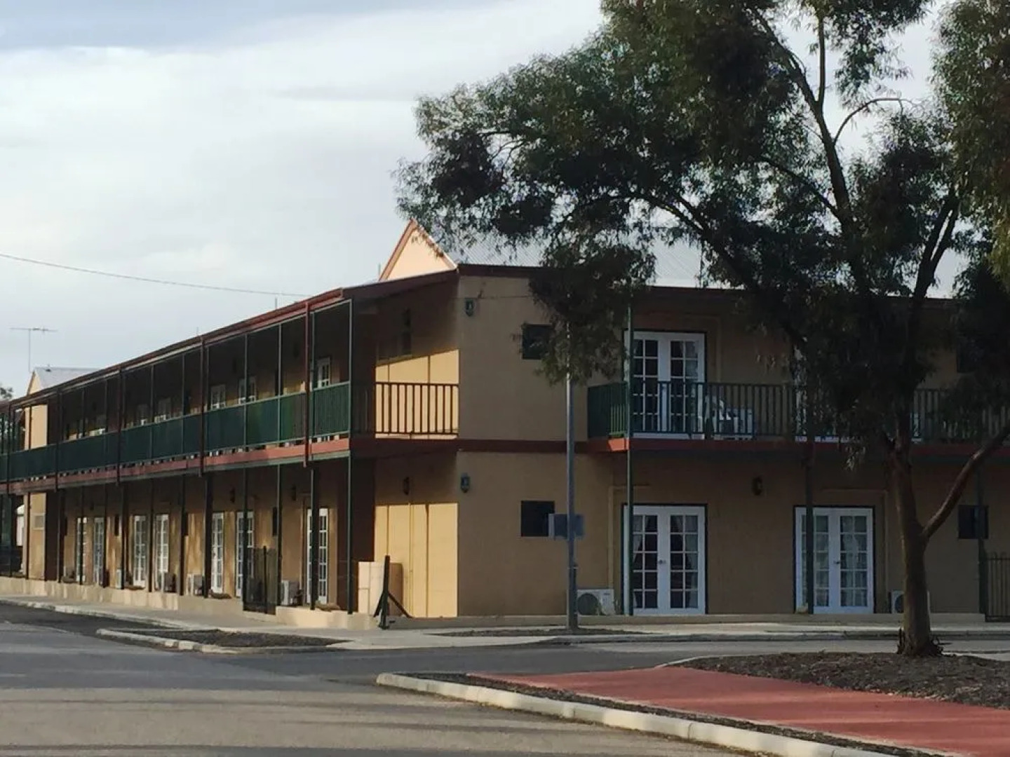 The Nosh and Nod - Howick Street