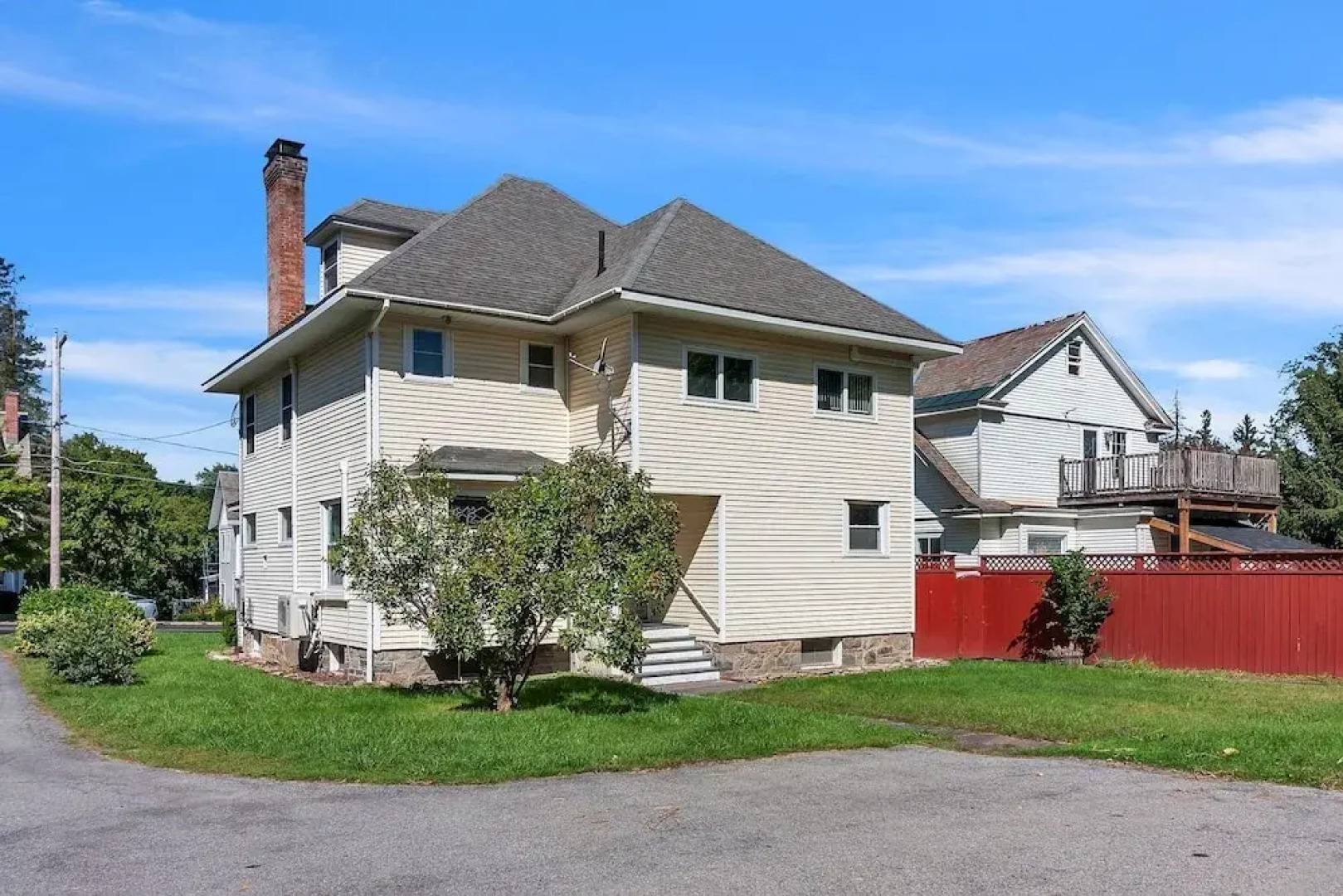 Cozy Trotter 4 Bedroom Home