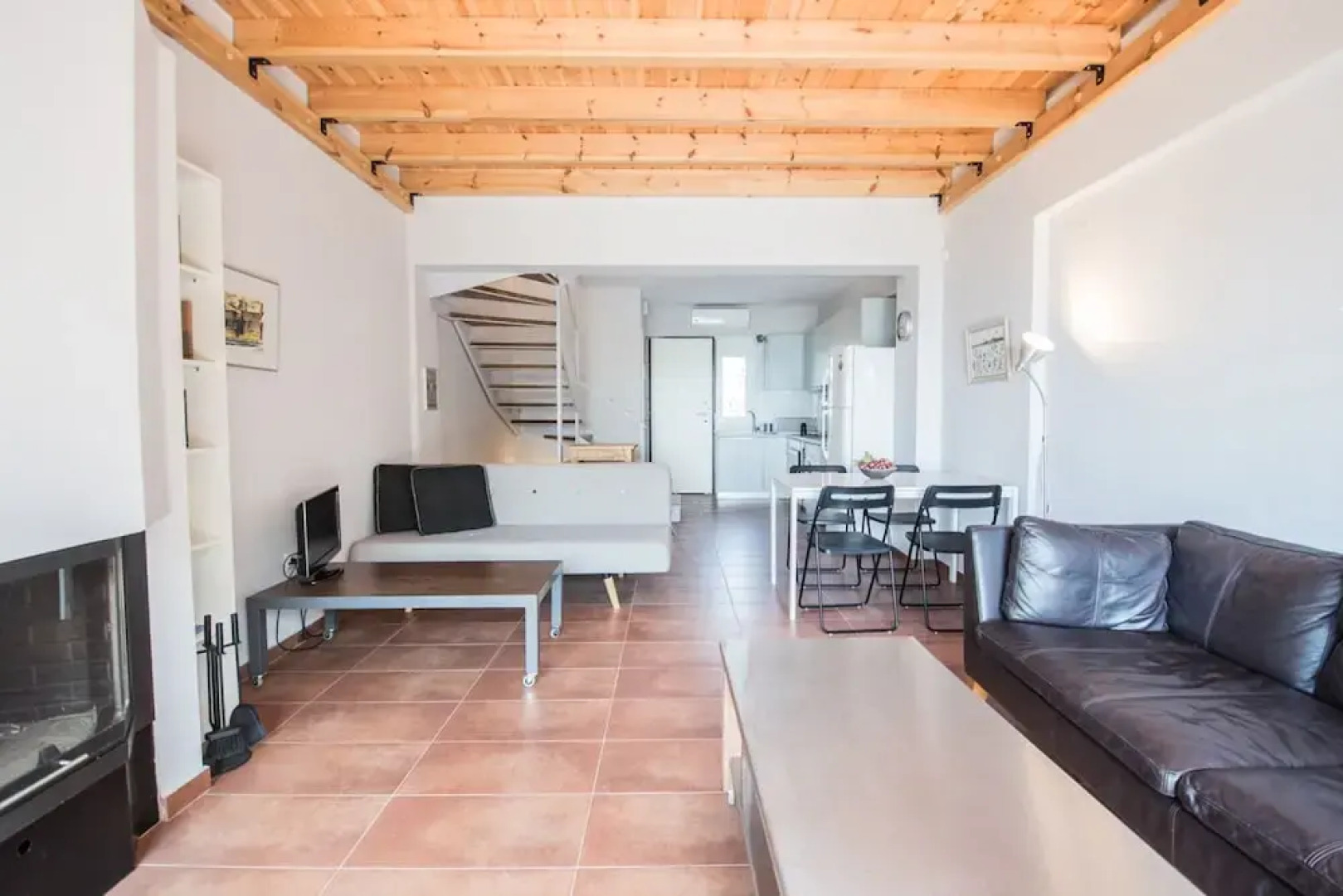 halu! Modern & Cozy Seafront Villa