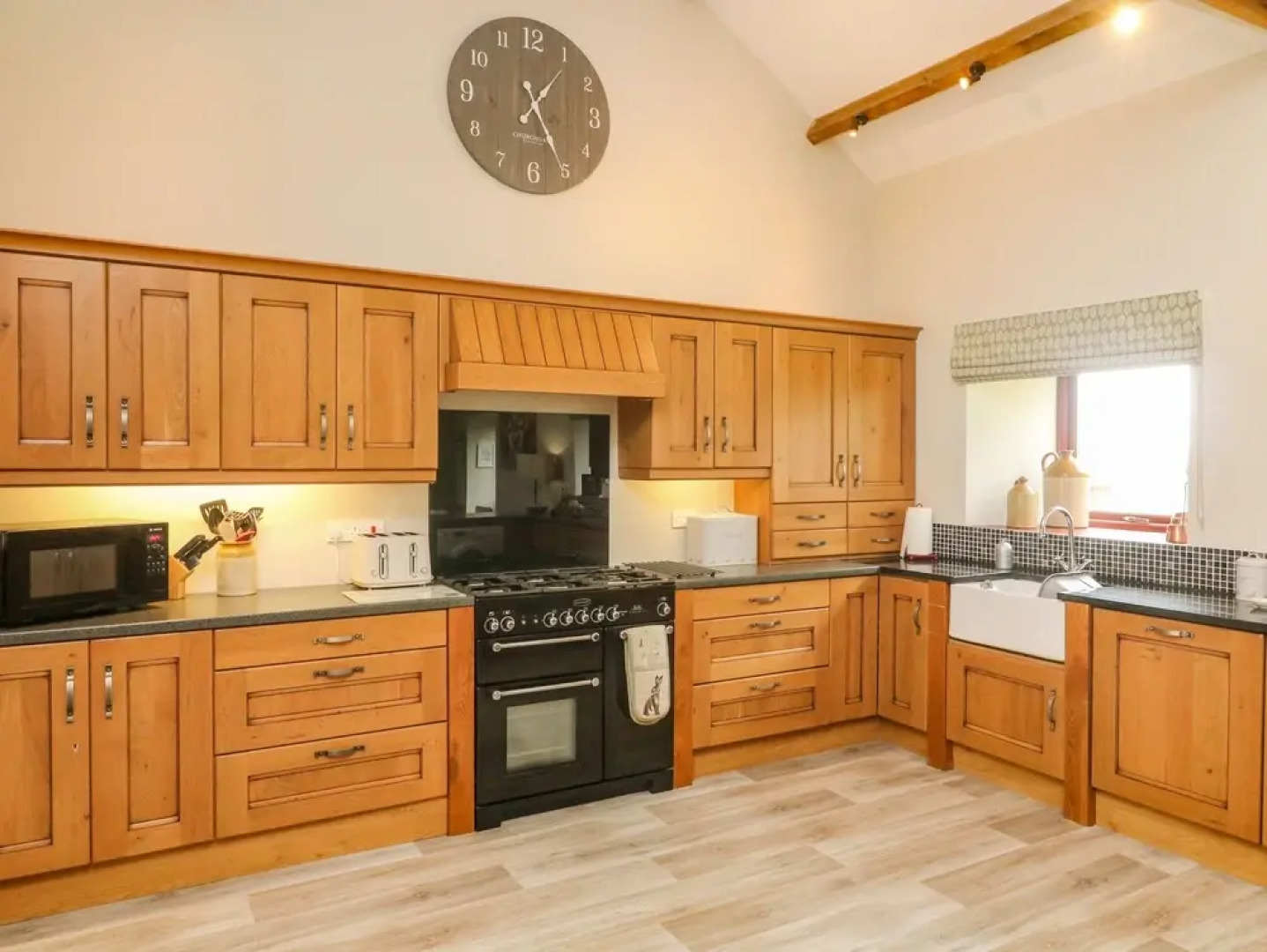 The Arches Larklands