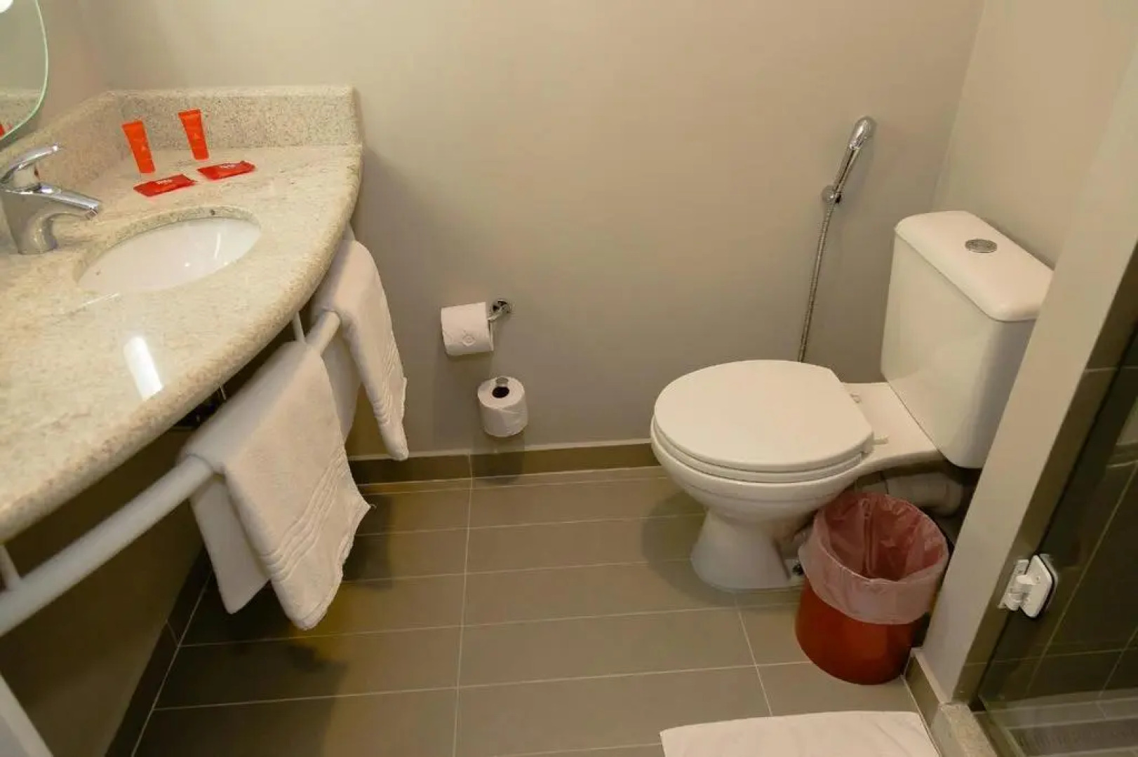 Ibis Lorena - Circuito da Fé