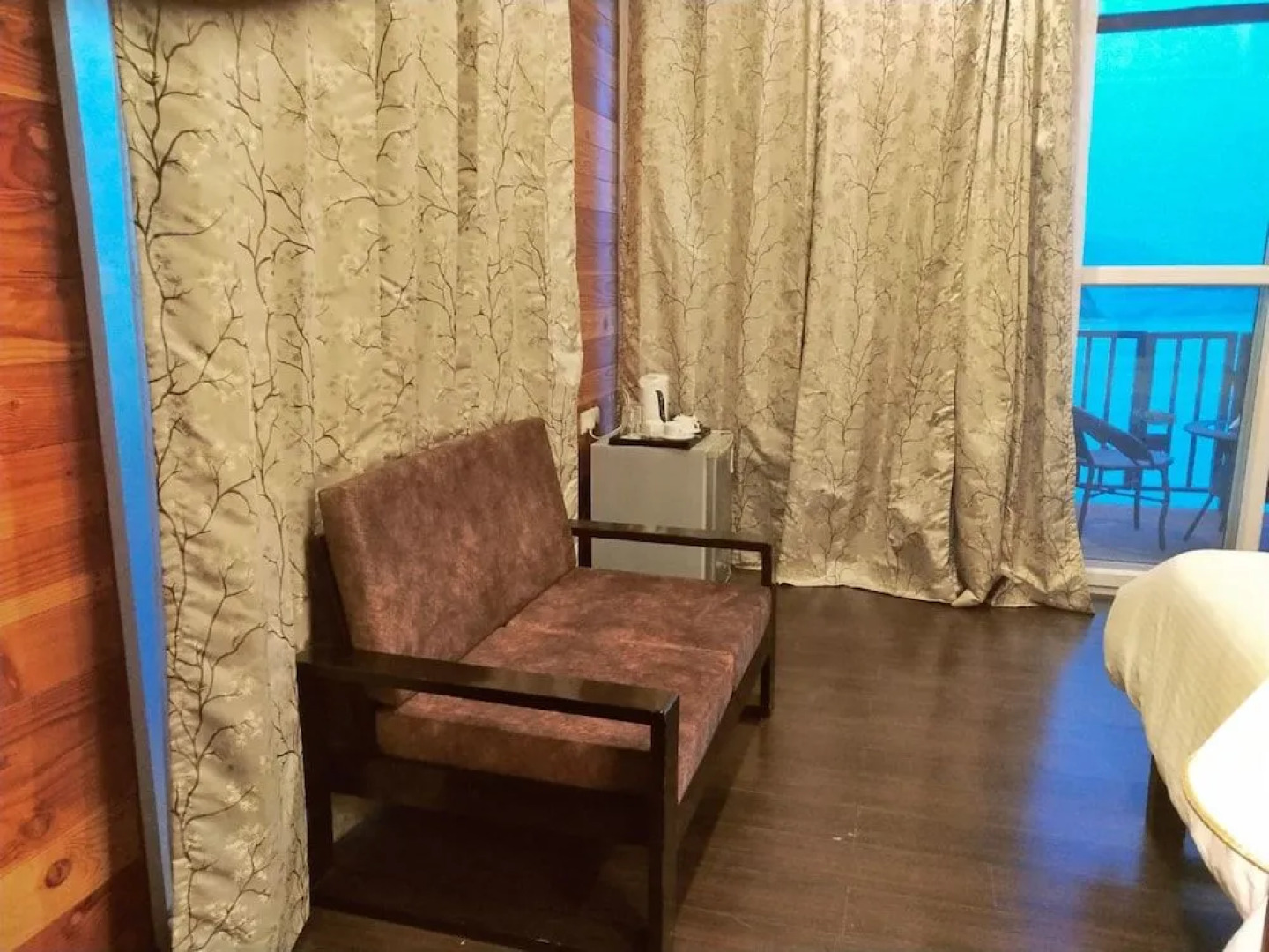 Le Roi Floating Huts & Eco Rooms