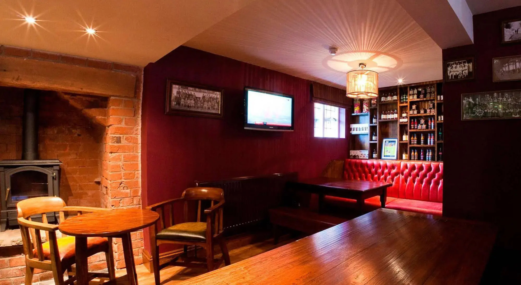 The Dog and Doublet Inn