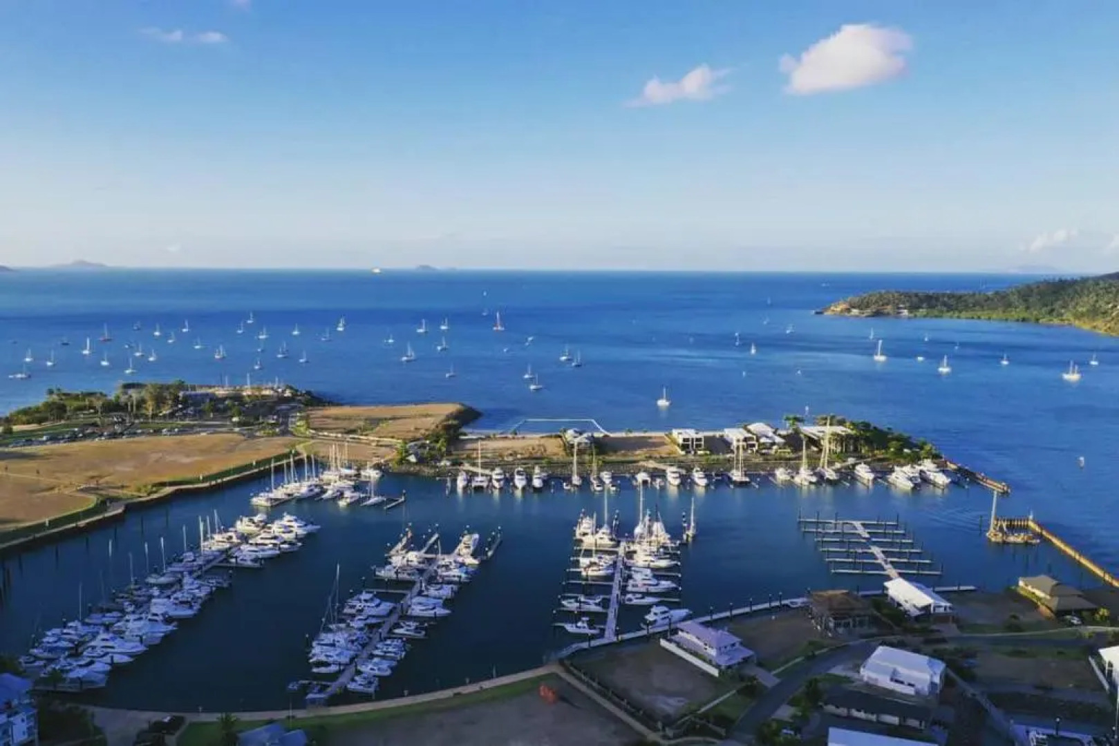 ☆Airliedise☆NO hills☆Kitchen☆5min walk 2 Ferry terminal☆WiFi☆Netflix