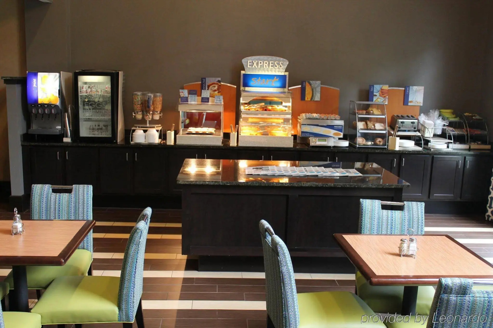 Holiday Inn Express & Suites Starkville by IHG