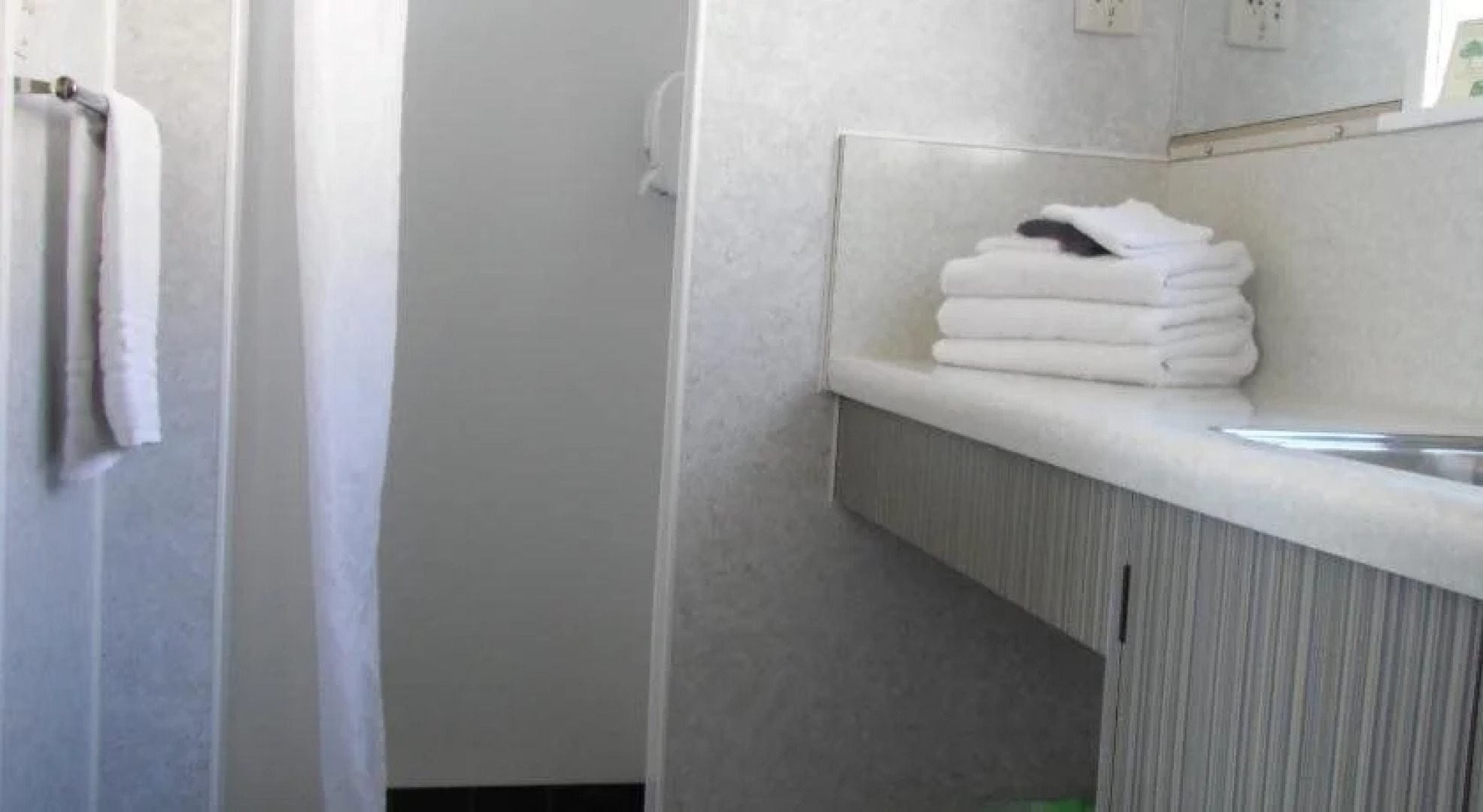 Asure Evergreen Motel