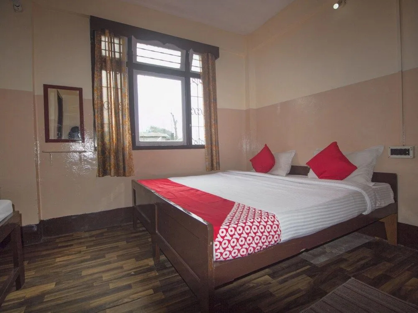 OYO 19941 Hotel Blue Diamond