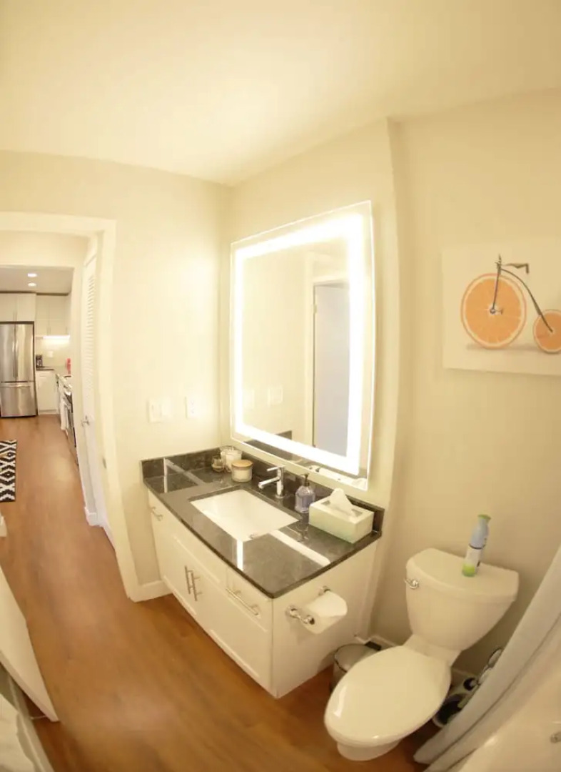 Kasa Mountain View Apartments