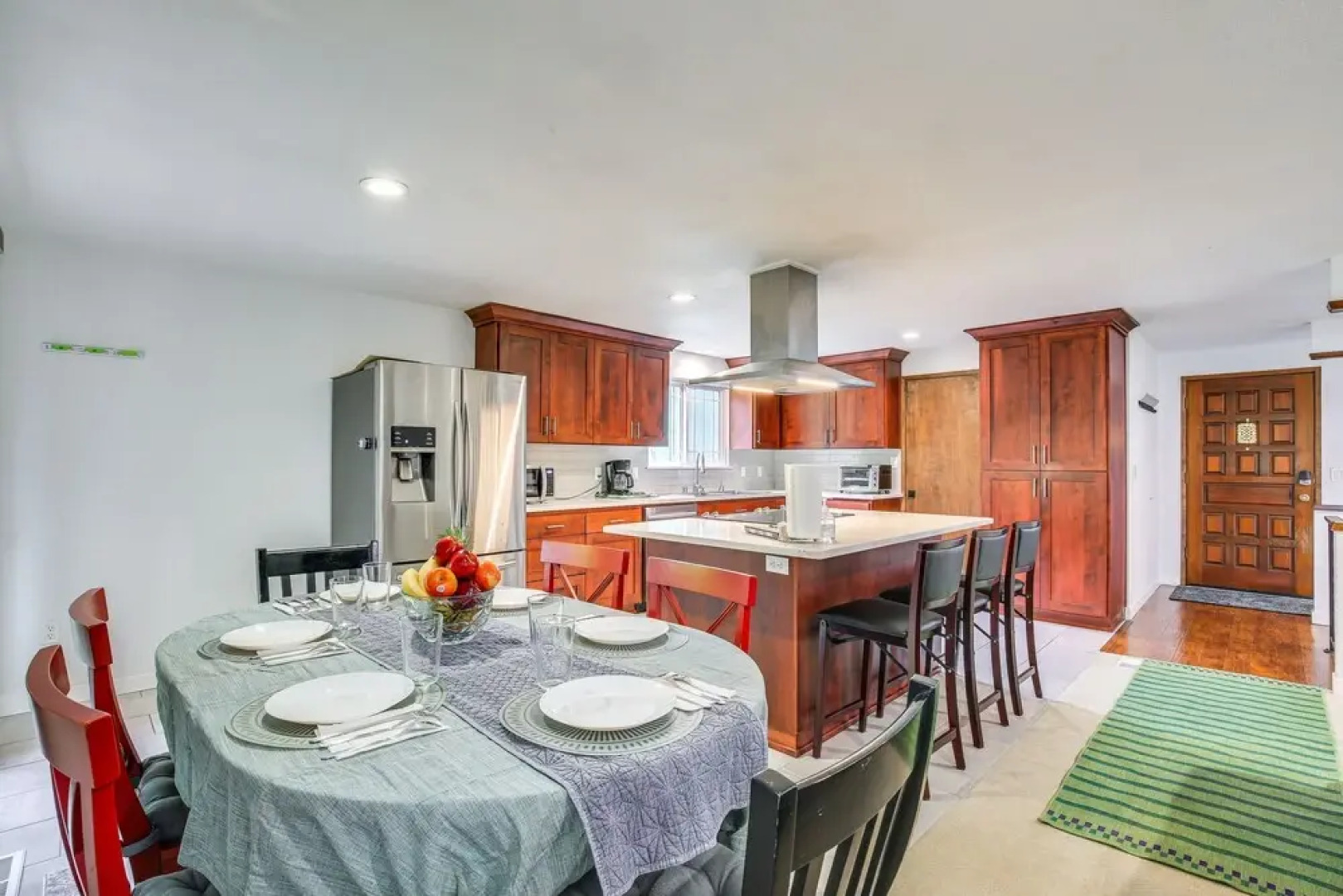 Peaceful Gresham Home w/ Grill: 2 Mi to Downtown