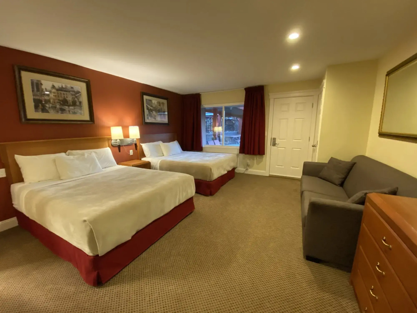 Sahara Courtyard Inn