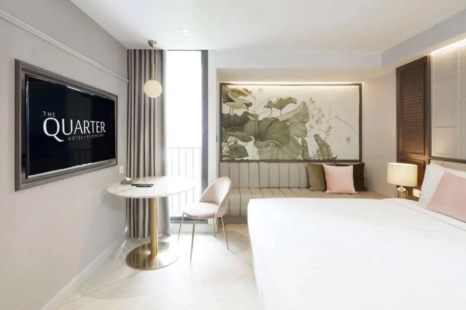 The Quarter Ploenchit by UHG