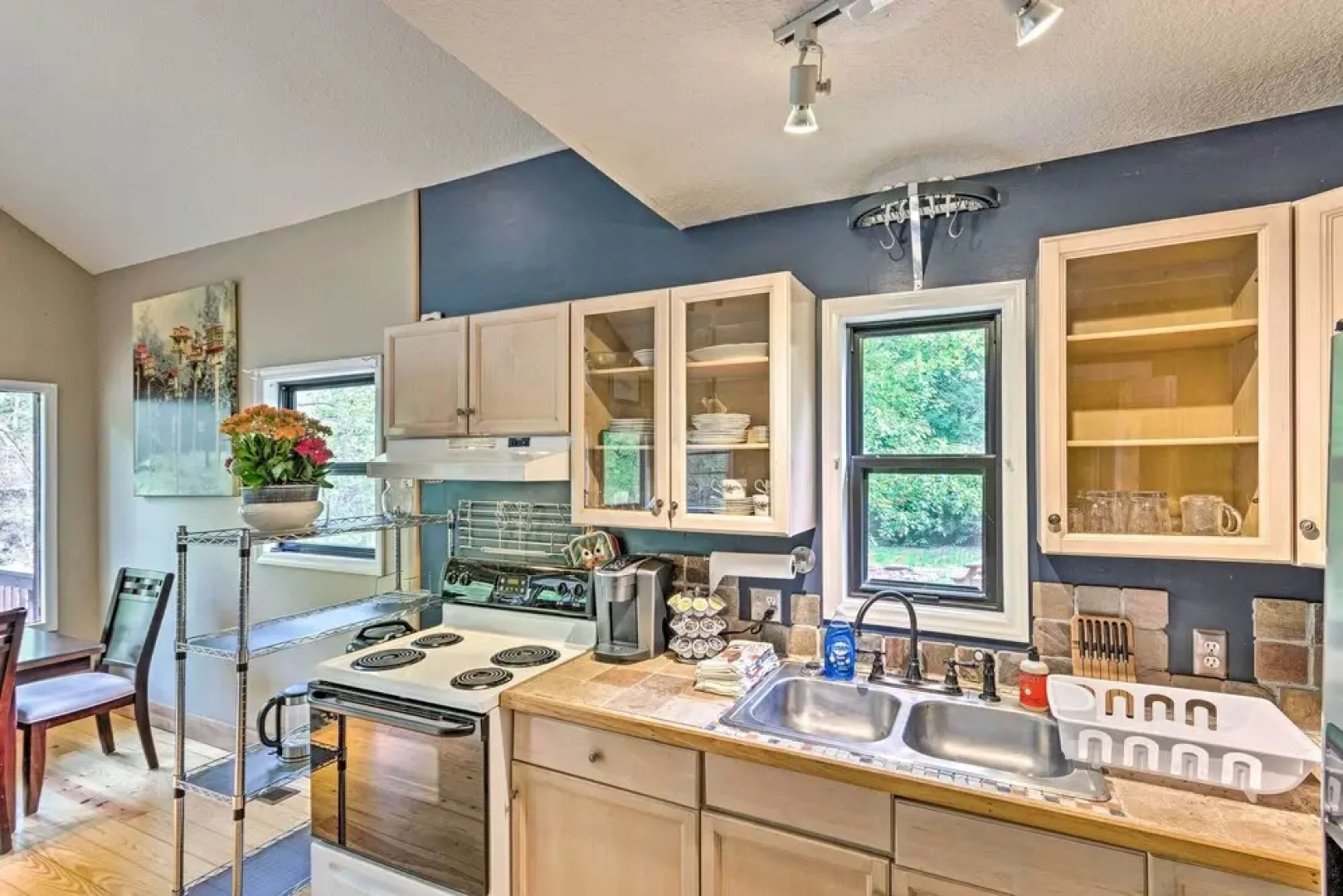 Creekside Weaverville Home - 16 Miles to Asheville