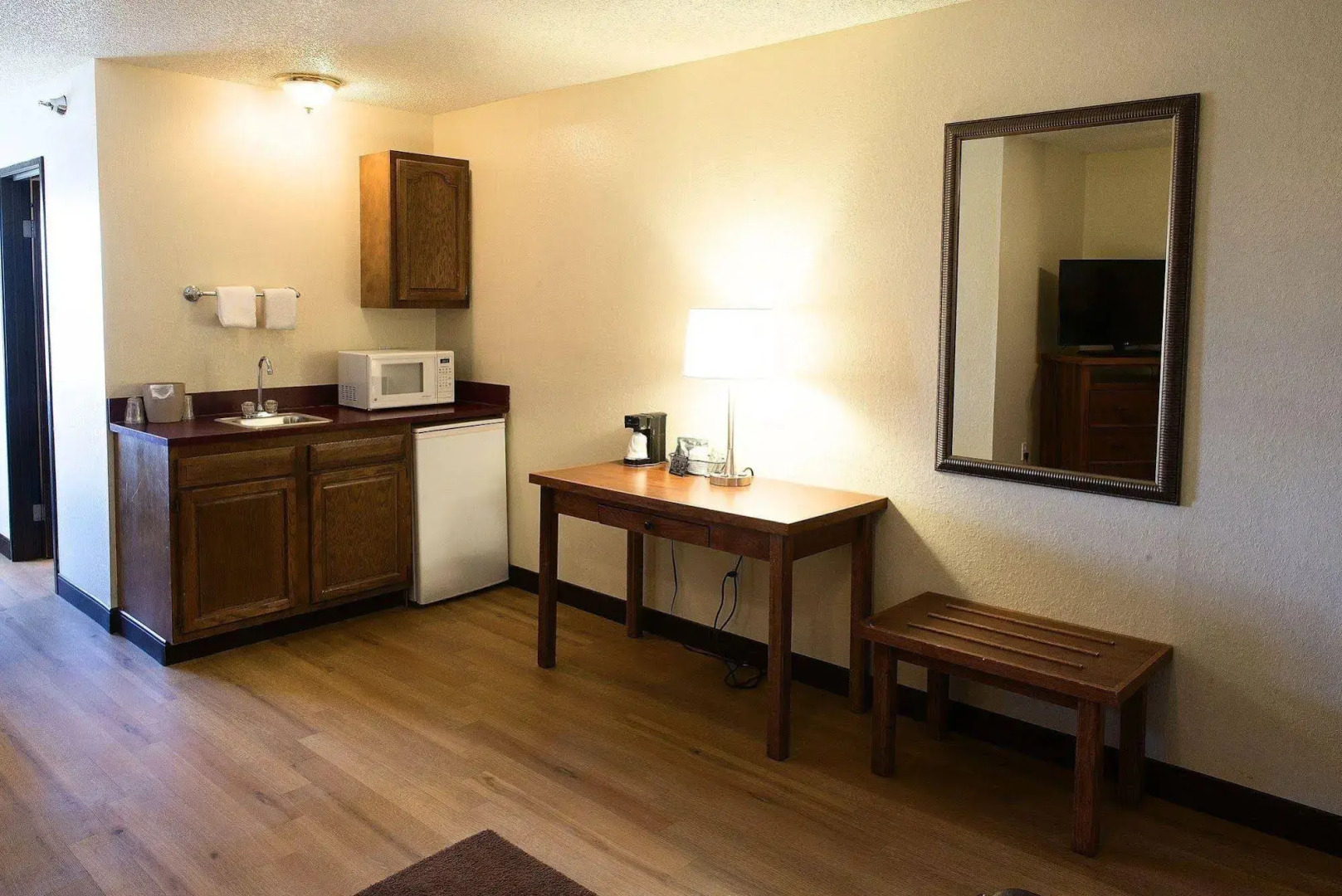 Red Roof Inn & Suites Omaha - Council Bluffs