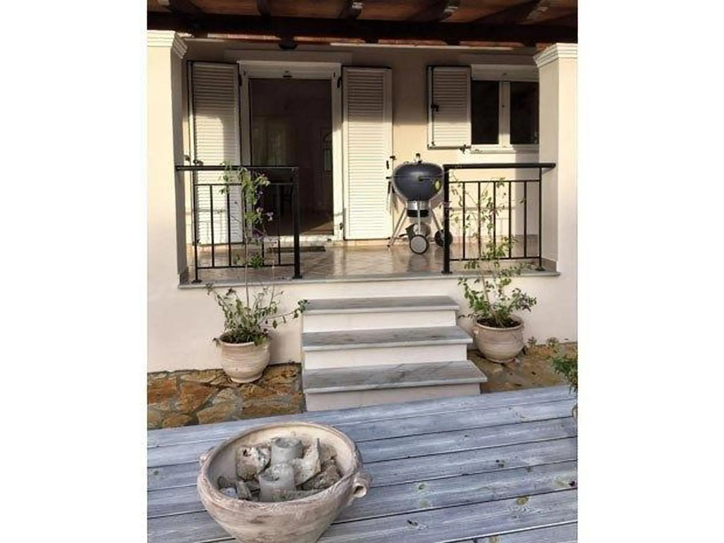 Luxurious holiday villa, private swimming pool near beautiful beaches, westcoast