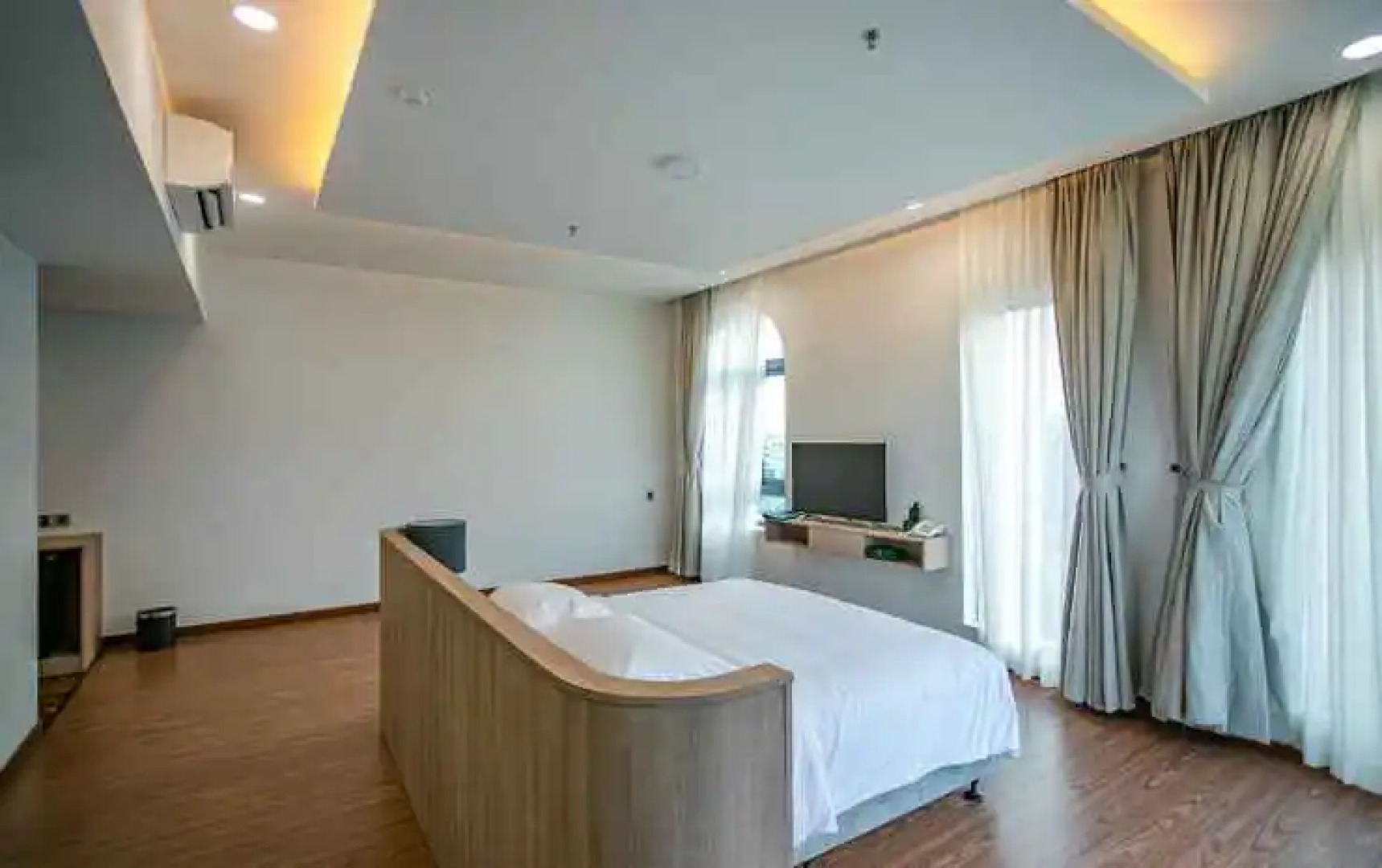 Mansion Park Hotel & Apartment