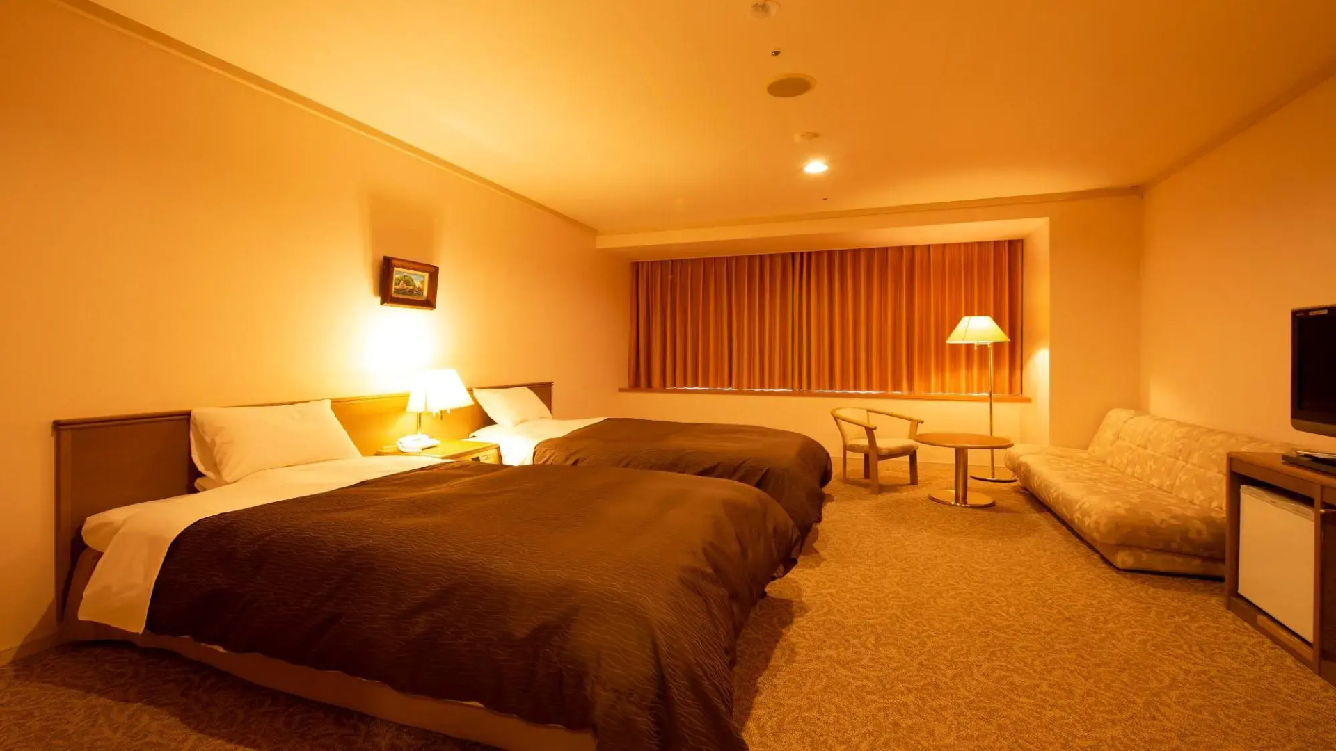 Royal Tainai Park Hotel