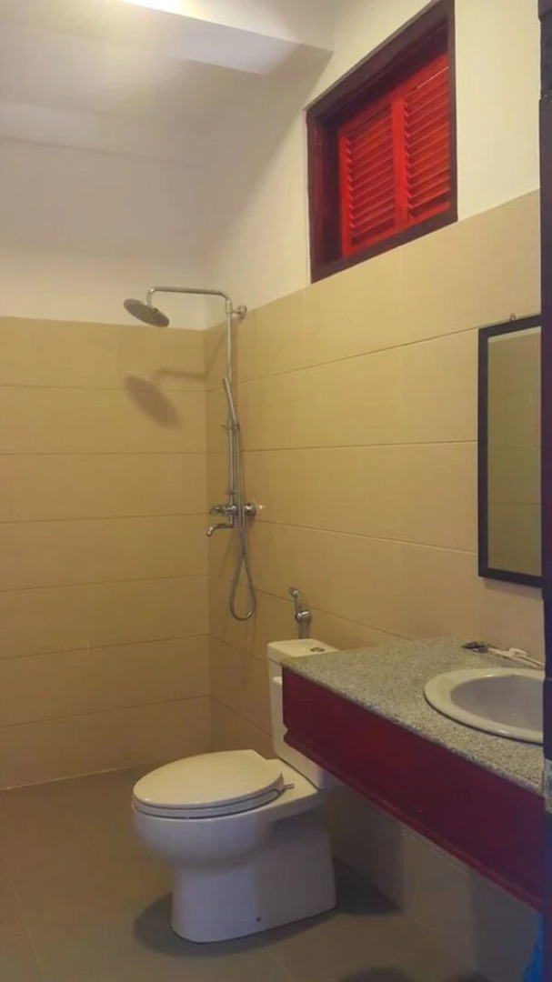 Royal Lin Thar Guest House