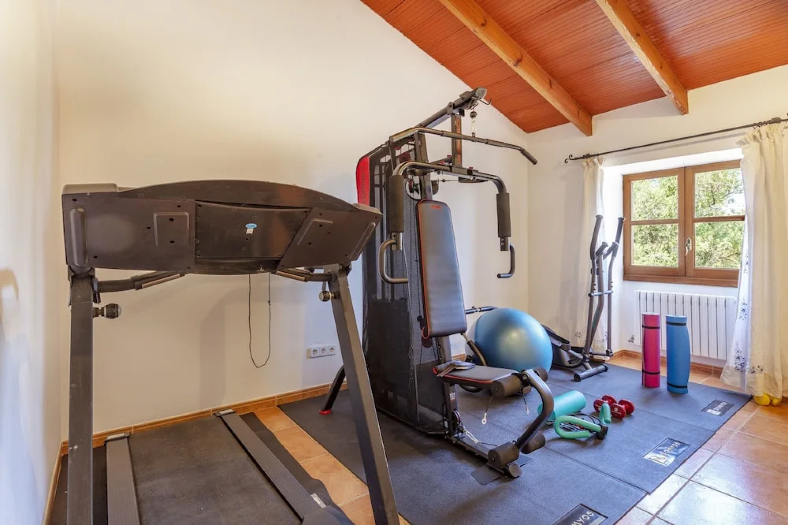 Villa in Can Picafort, Located in the Countryside, Near the Beach, has 5 Bedroom