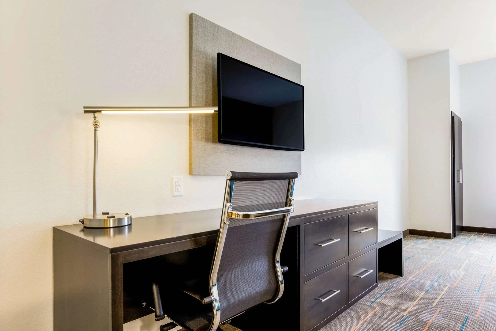 MainStay Suites Winfield-Teays Valley