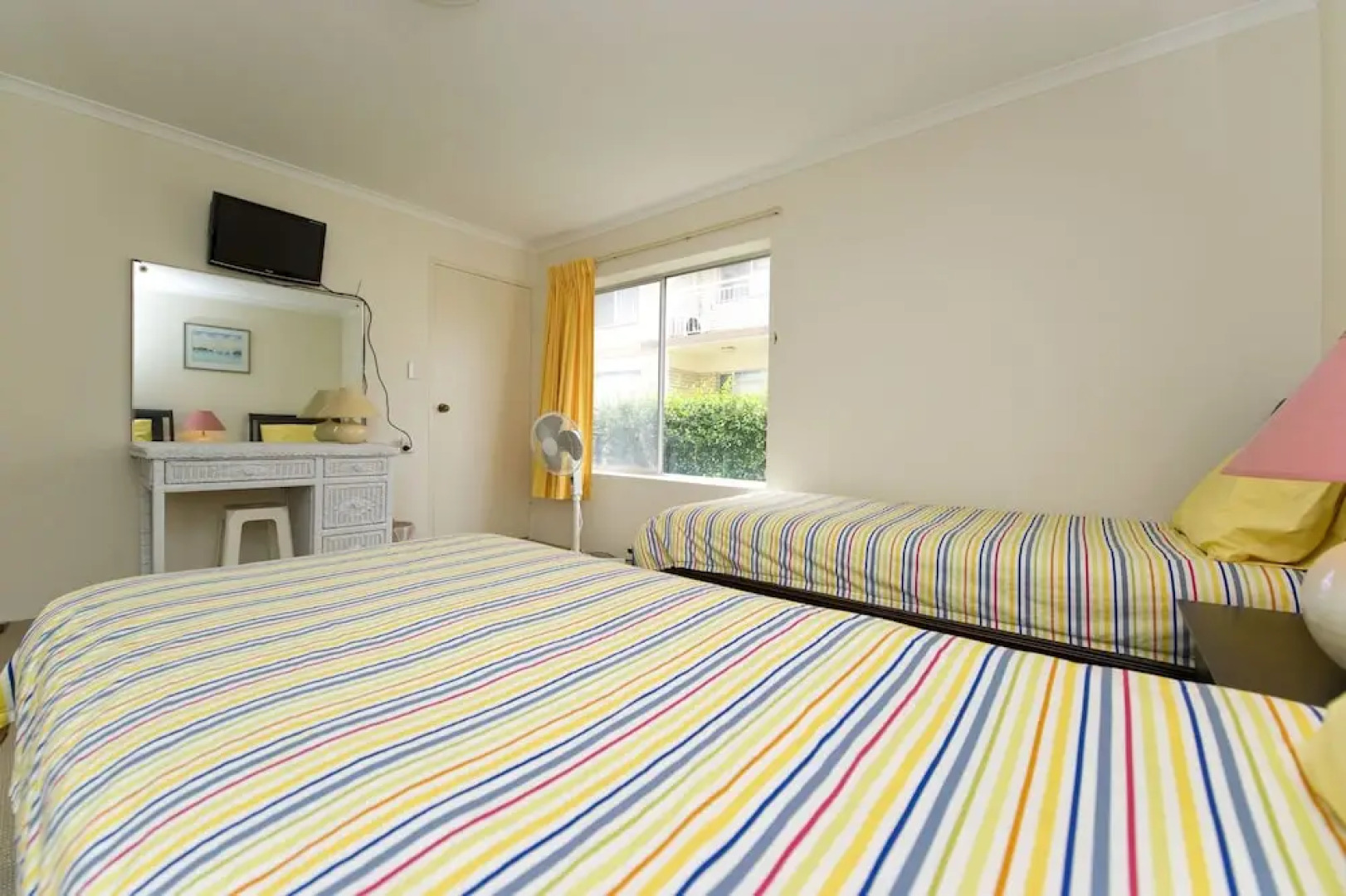 Sundeck Unit 6 - Shoal Bay