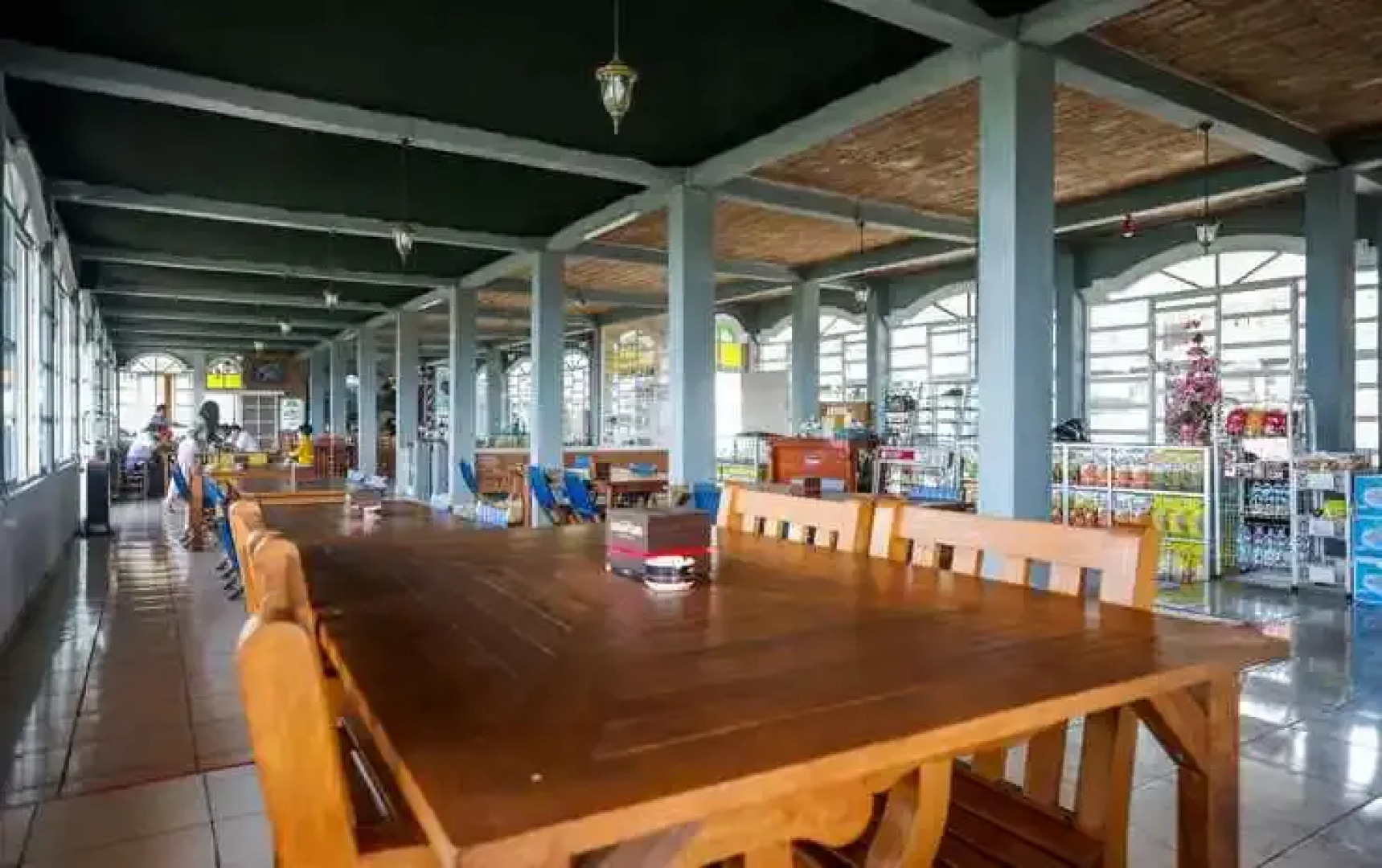 Urbanview Hotel Mountain Palace Kopeng