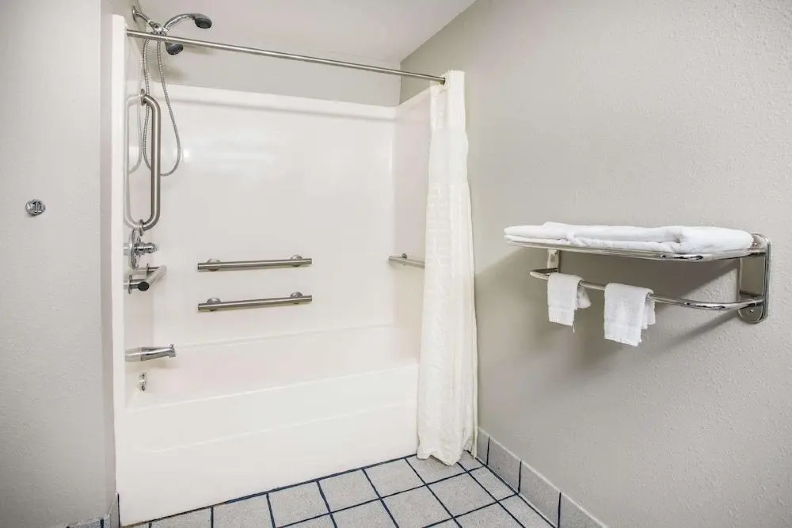 Days Inn & Suites by Wyndham Foley