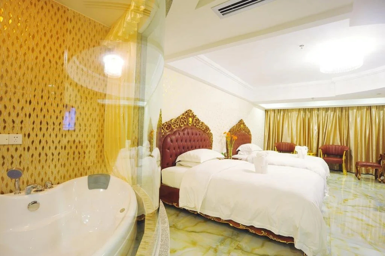 Jiulong Wenquan Hoilday Hotel