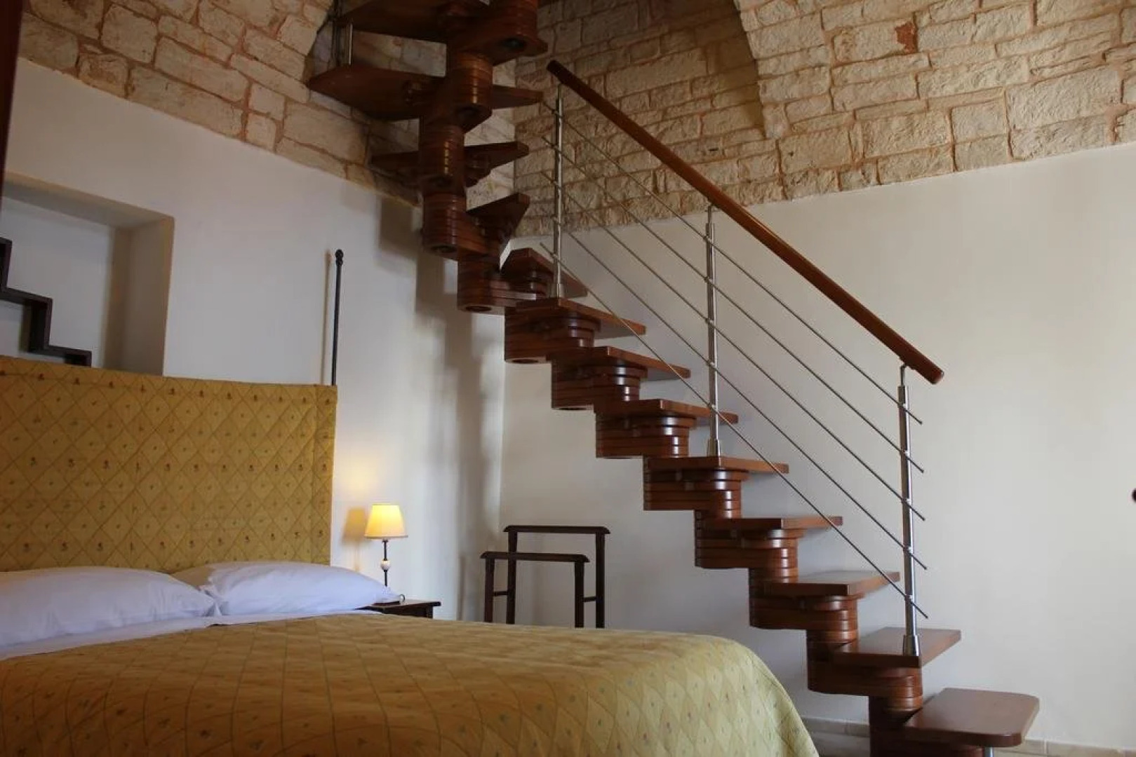 Trulli Pietradimora B&B