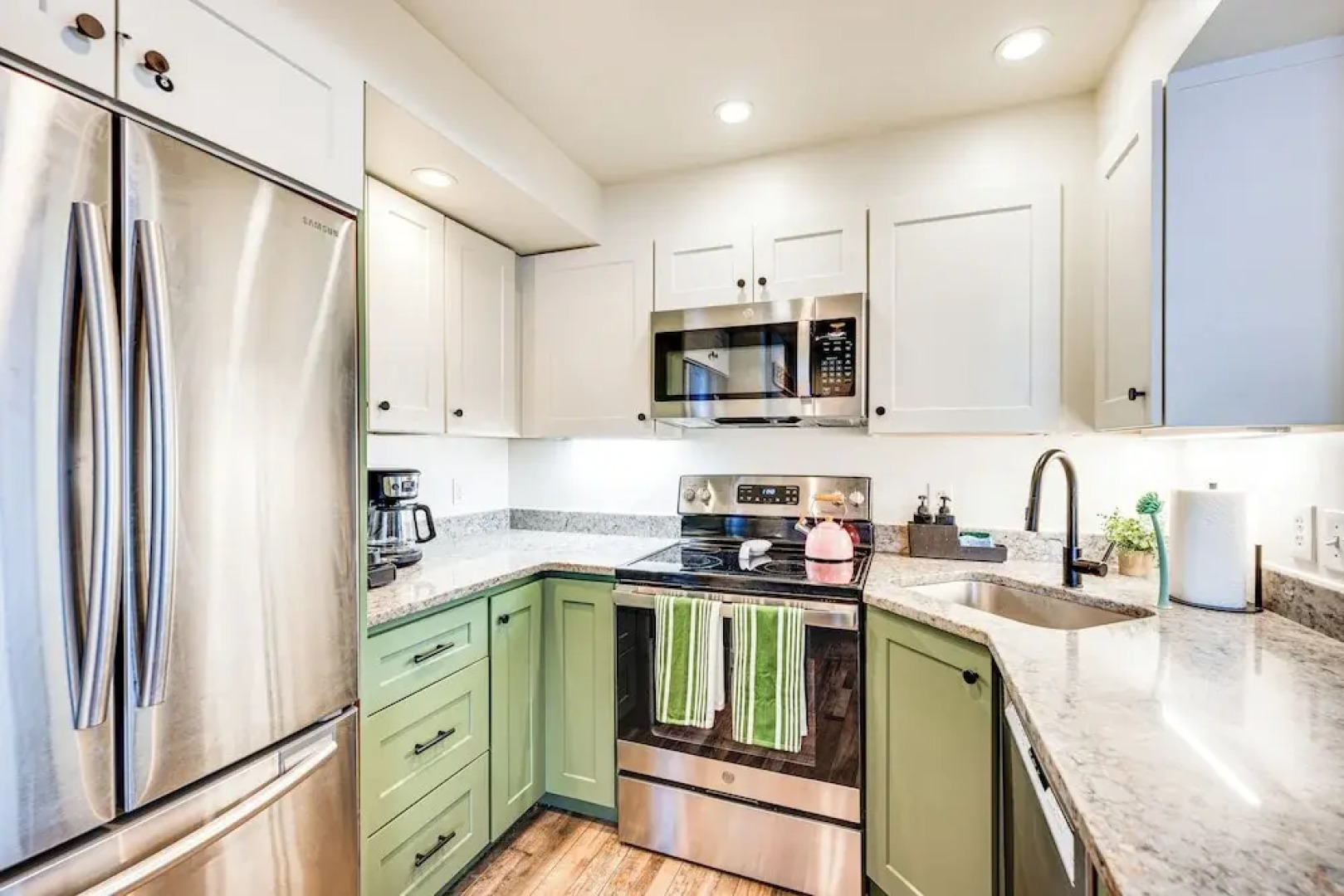 Fraser Condo w/ Ski Shuttle & Resort Amenities!