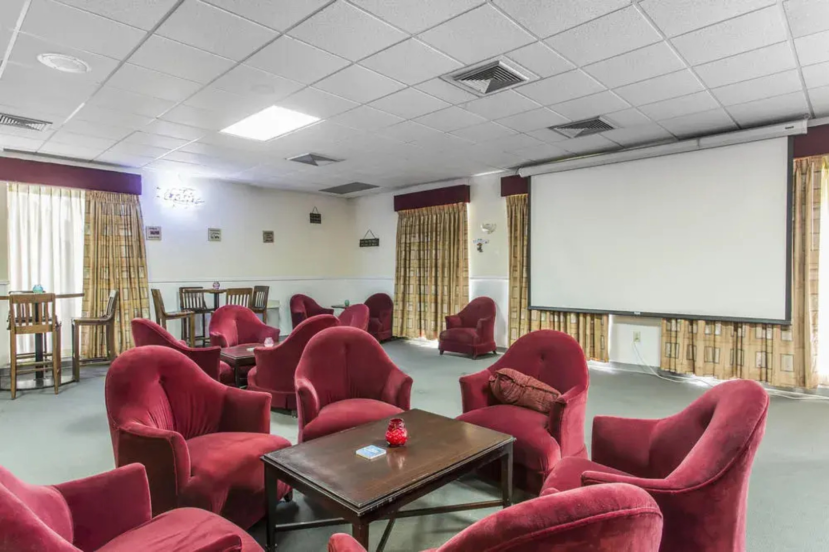 OYO Hotel Sweetwater TN West