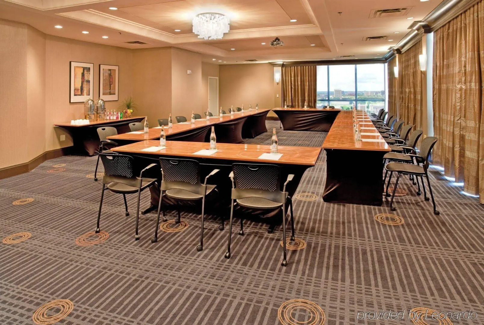 Crowne Plaza Kansas City Downtown by IHG