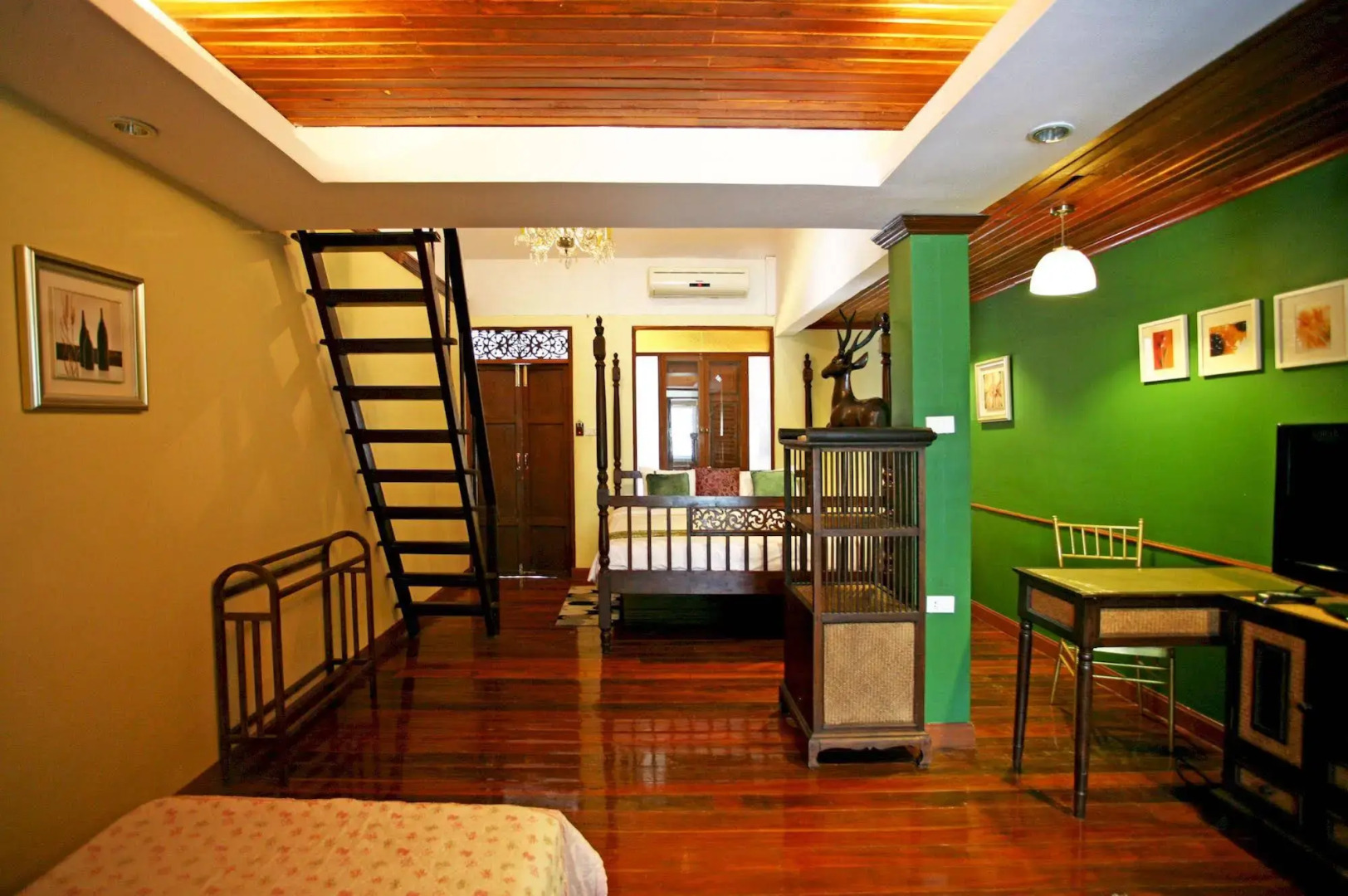 Tony's Place Beds and Breakfast