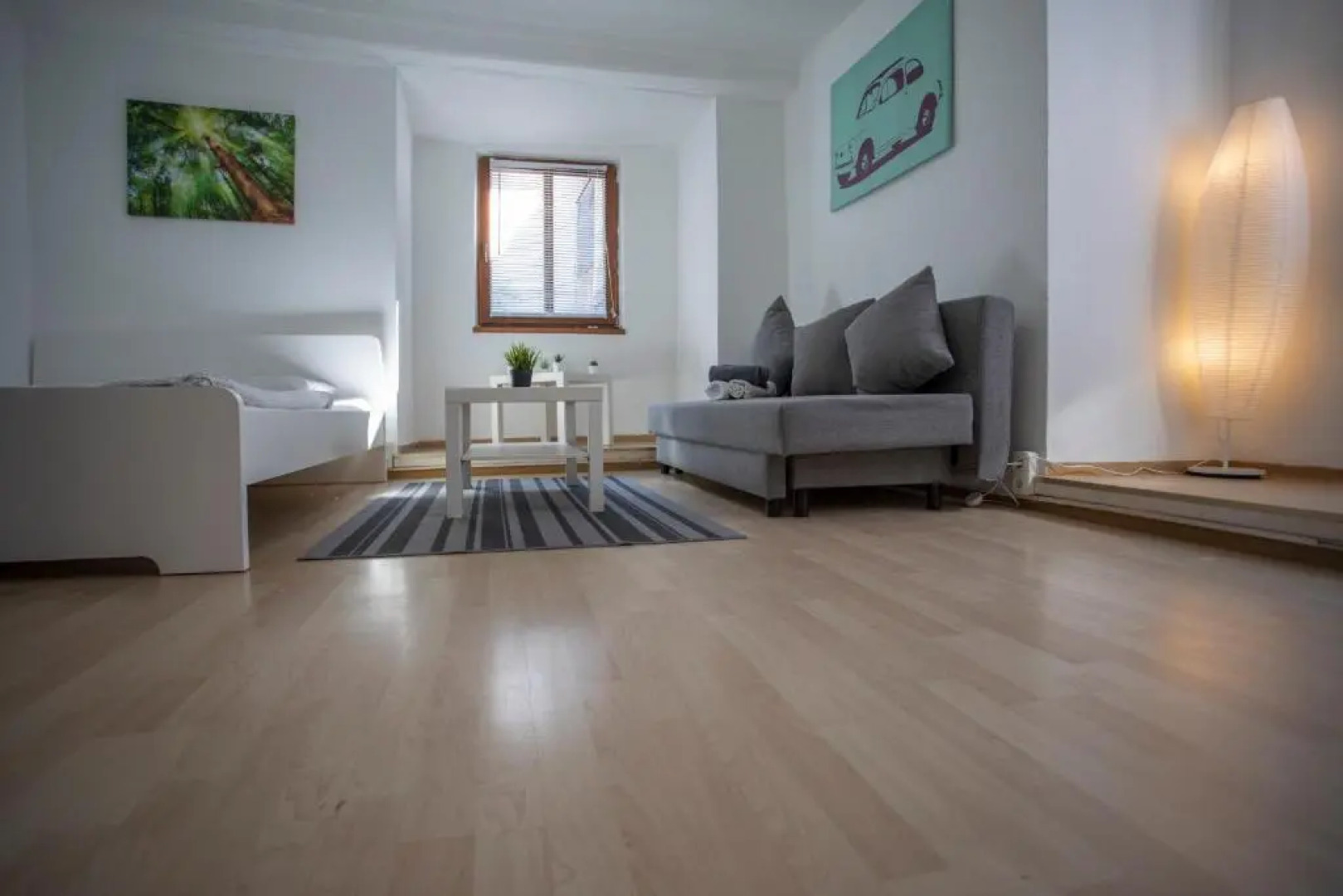 Hall City Deluxe Old Town Studio