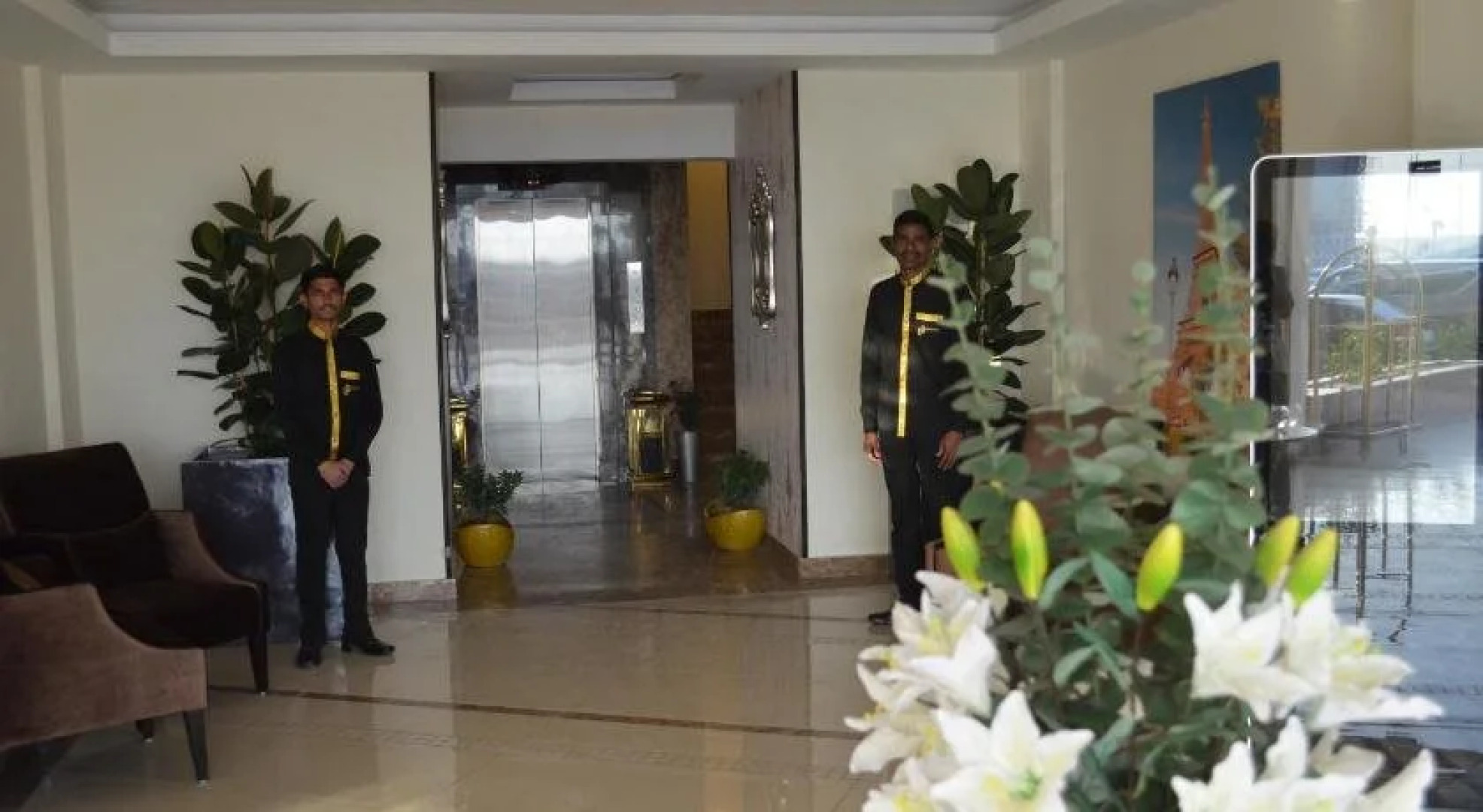 Grand Plaza Hotel Suites