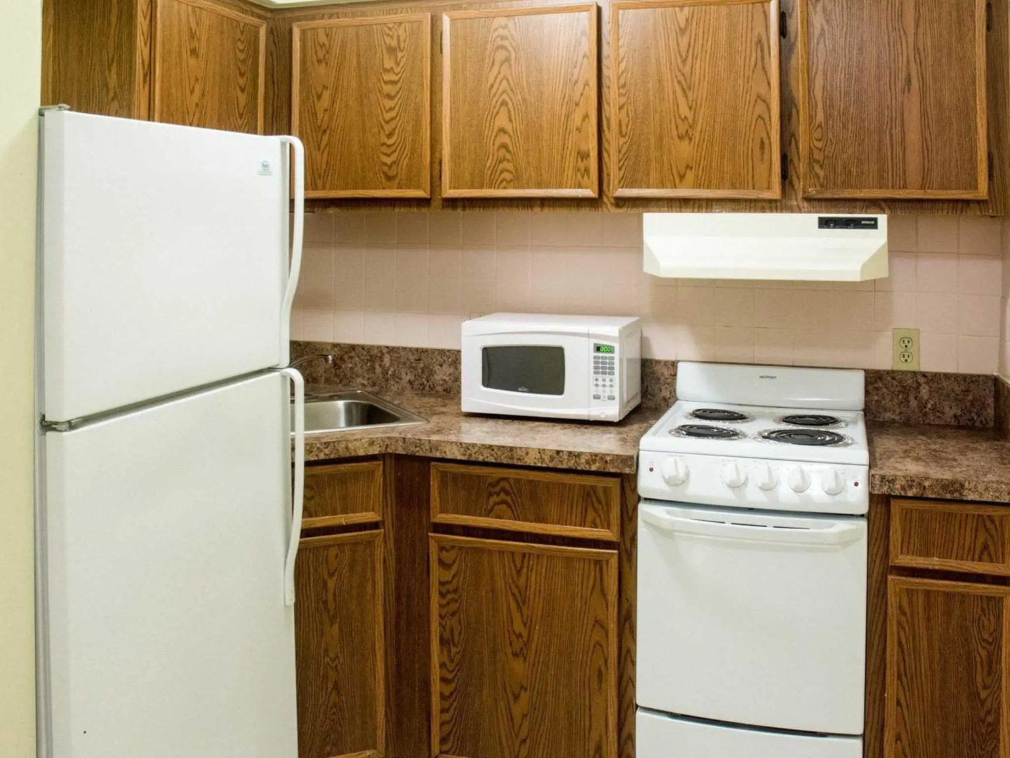 Studios & Suites 4 Less Chesapeake