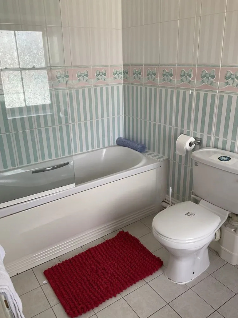 Number 52 Bed & Breakfast