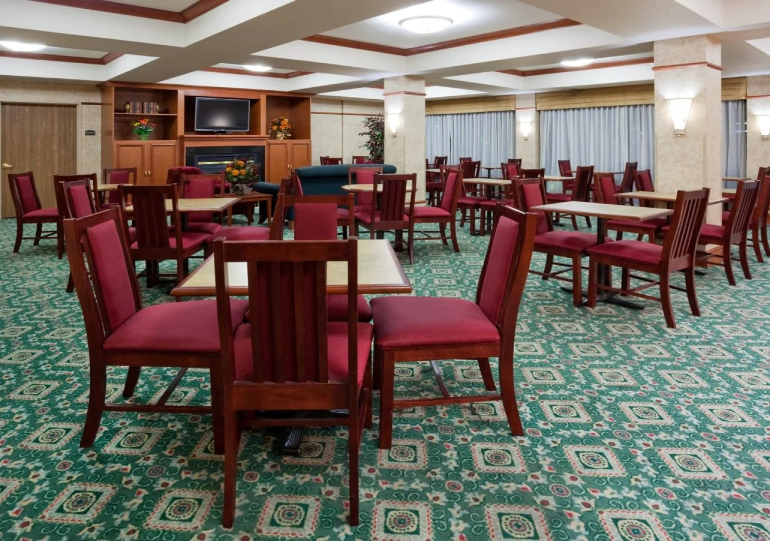 Holiday Inn Express & Suites New Berlin by IHG